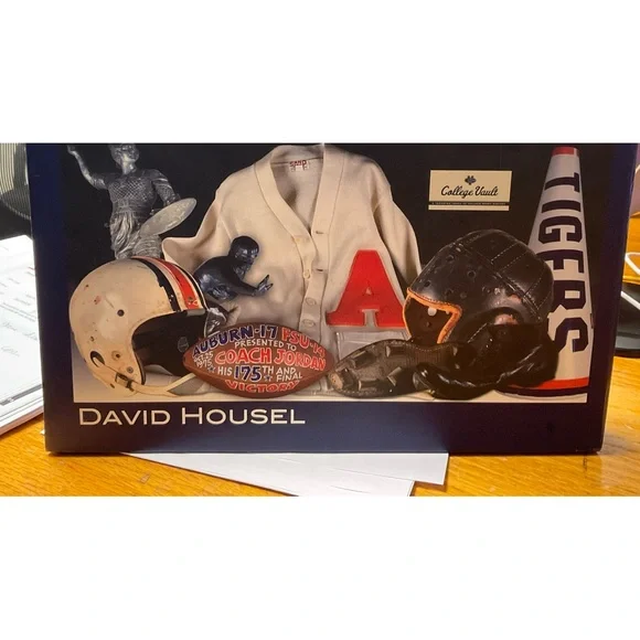 Auburn University Foot ball Vault = The Story of Auburn Tigers, 1892-2007 - Picture 1 of 3